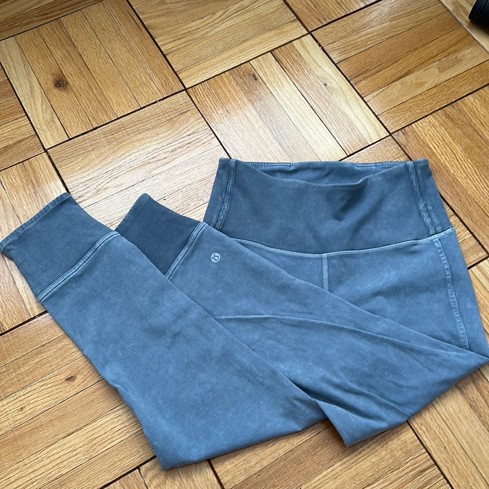 Lulu lemon leggings - Picture 1 of 4
